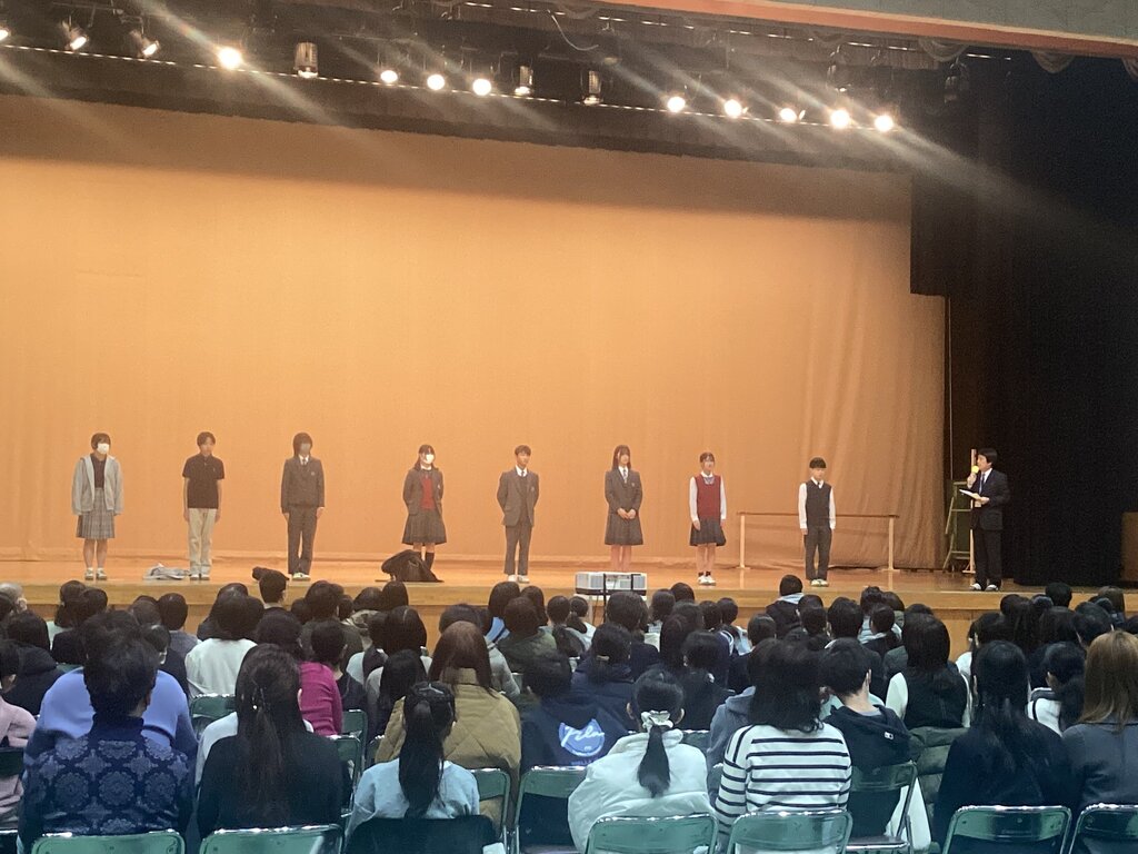 制服.jpeg